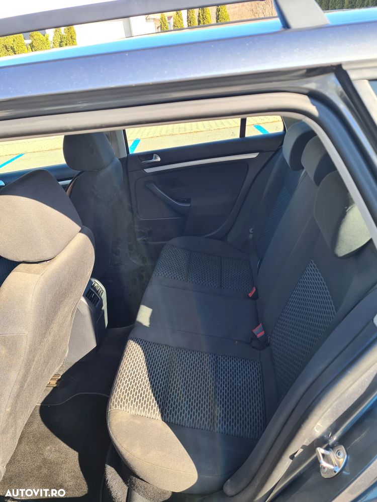 Volkswagen Golf 1.6 TDI DPF BlueMotion - 5