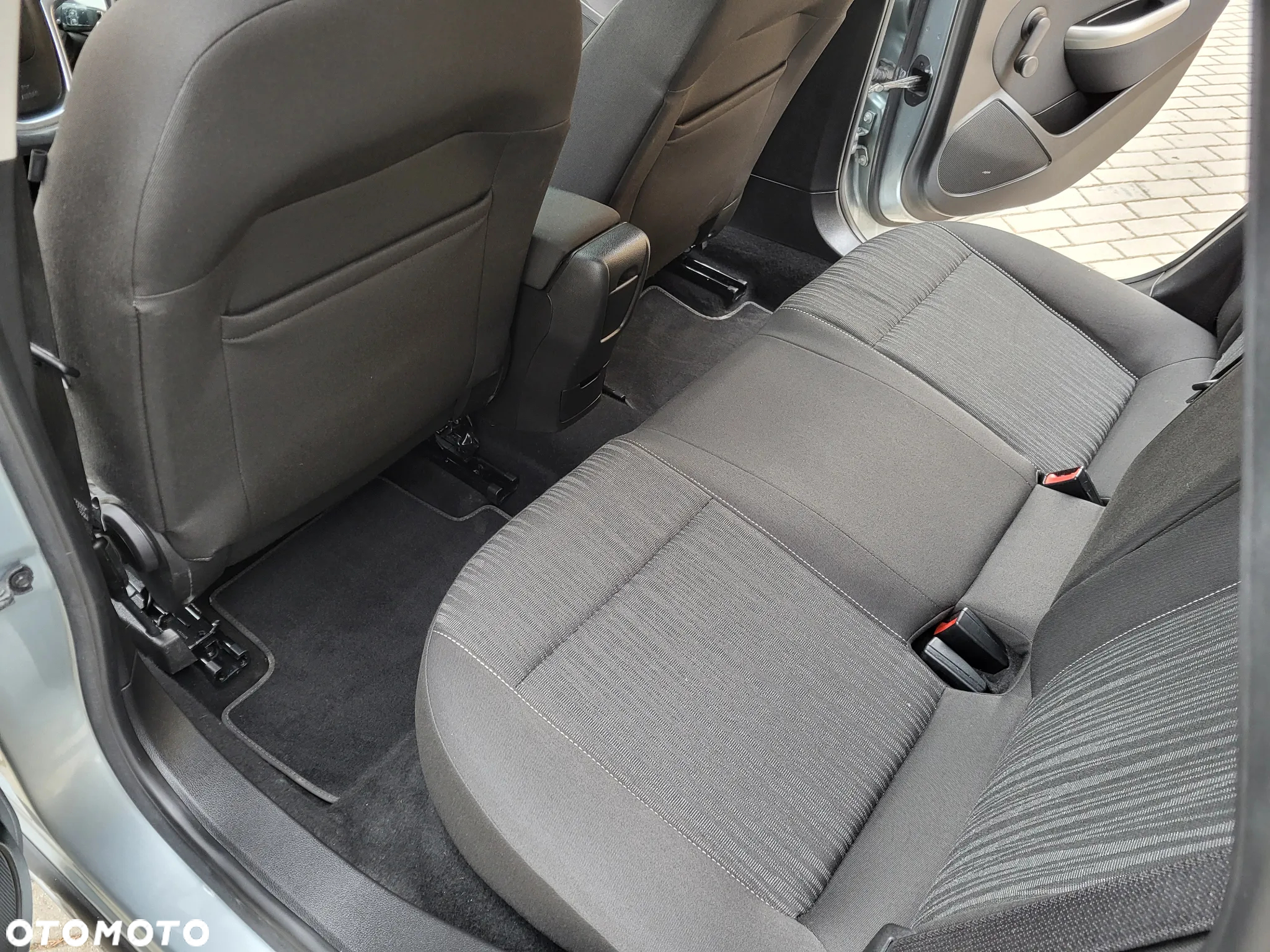 Opel Astra 1.4 Turbo Design Edition - 10
