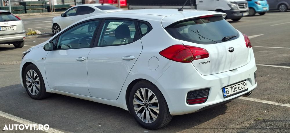 Kia Ceed - 9