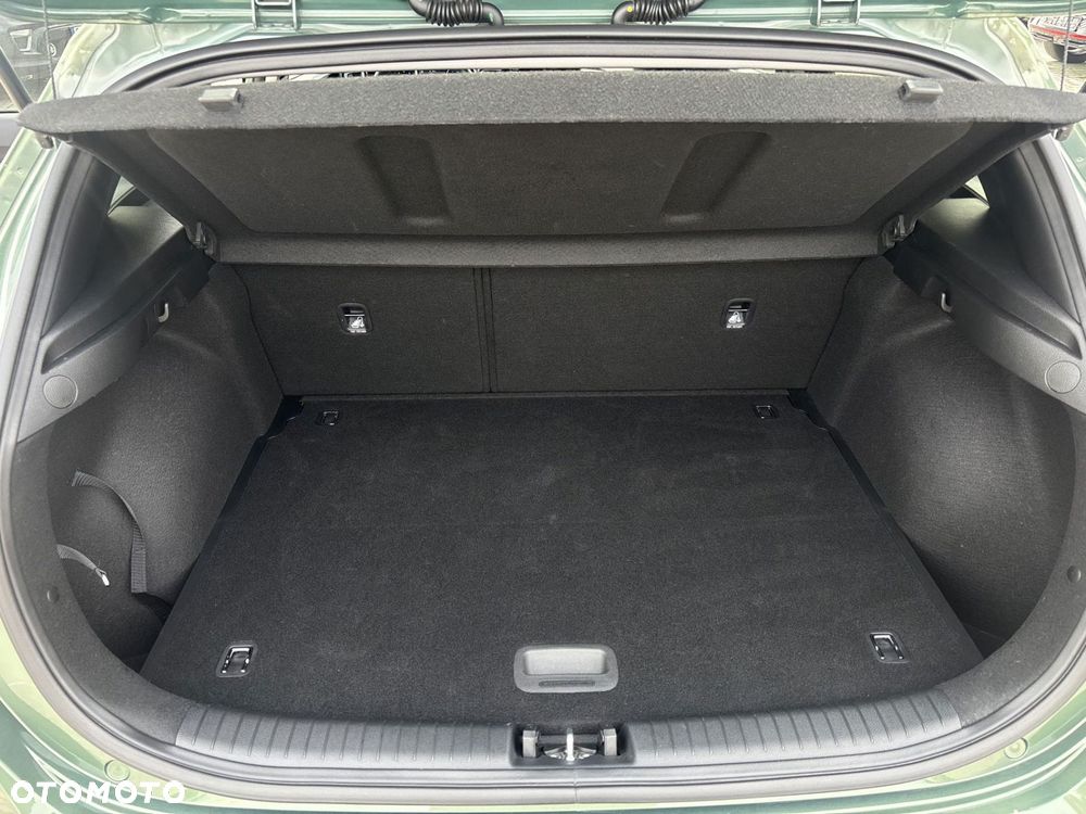 Kia Ceed - 12