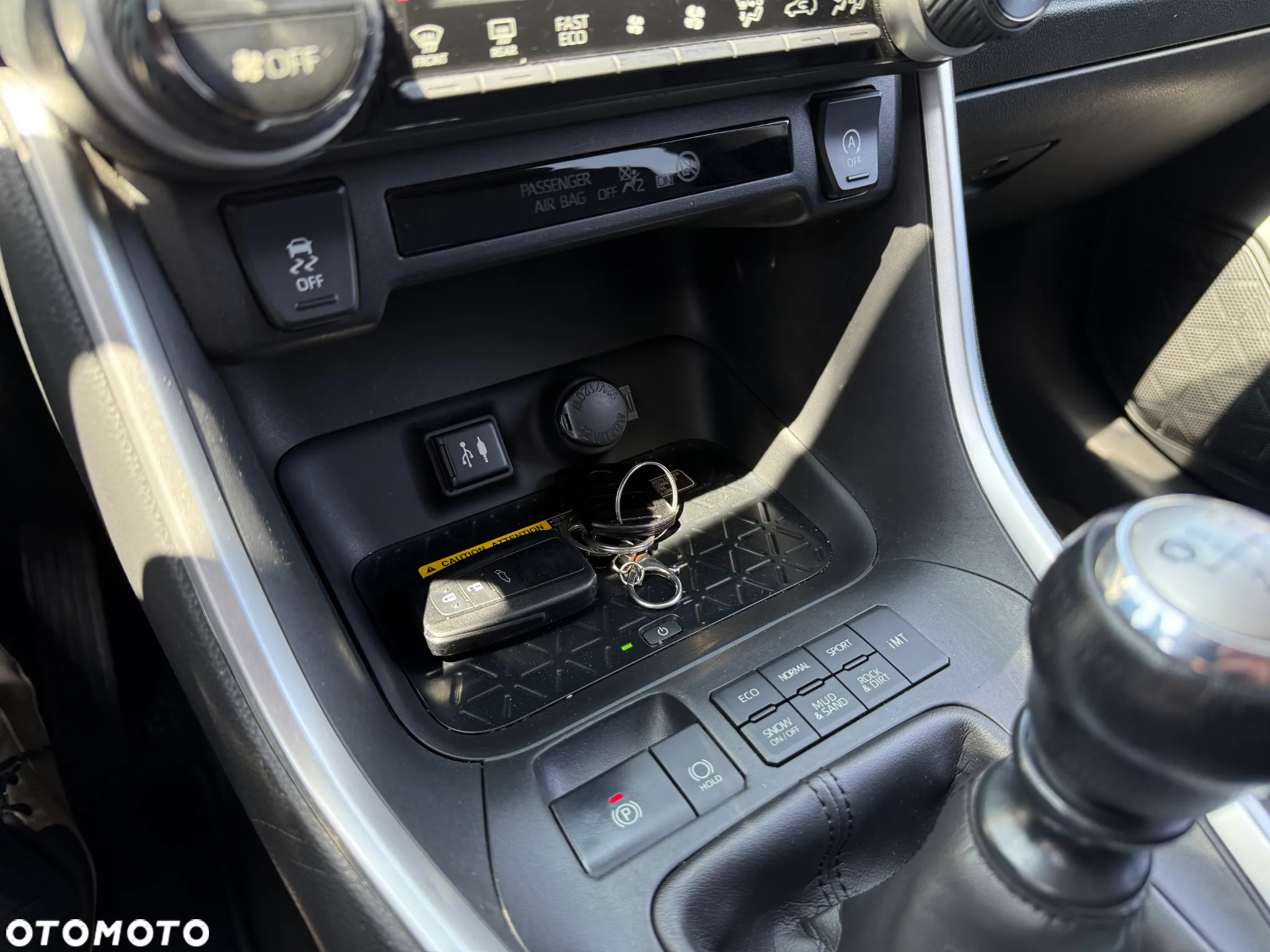 Toyota RAV4 2.0 Comfort 4x4 - 24