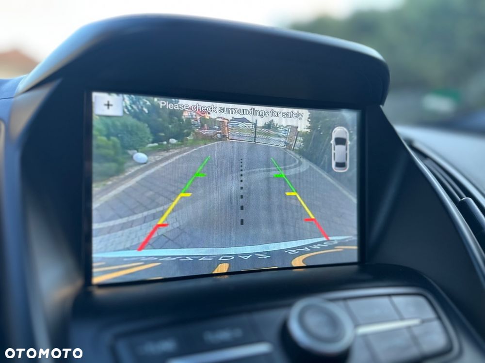 Ford Kuga 2.0 TDCi 2x4 ST-Line - 23