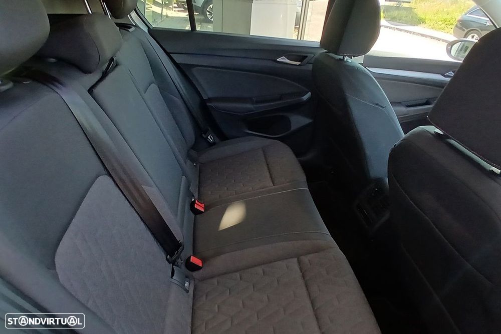 VW Golf 1.5 TSI Urban - 14