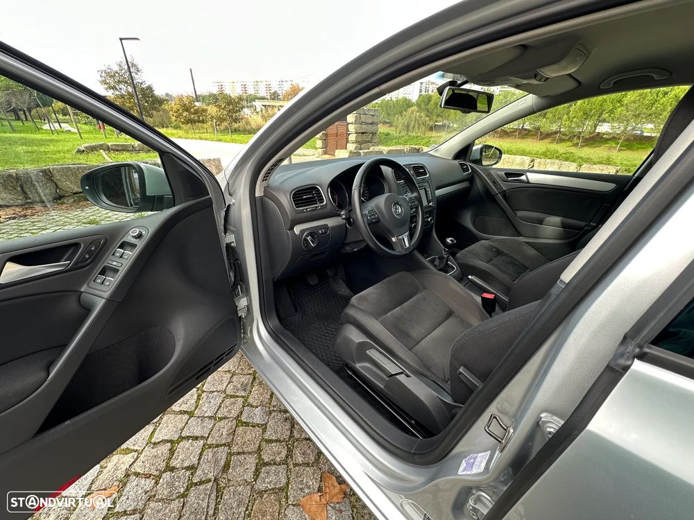 VW Golf 2.0 TDi BlueMotion Edition - 11