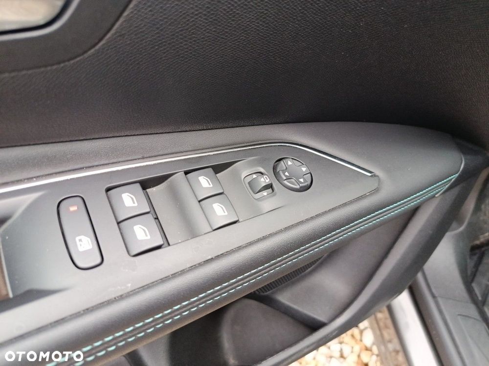 Peugeot 3008 1.2 PureTech Allure Pack S&S EAT8 - 12