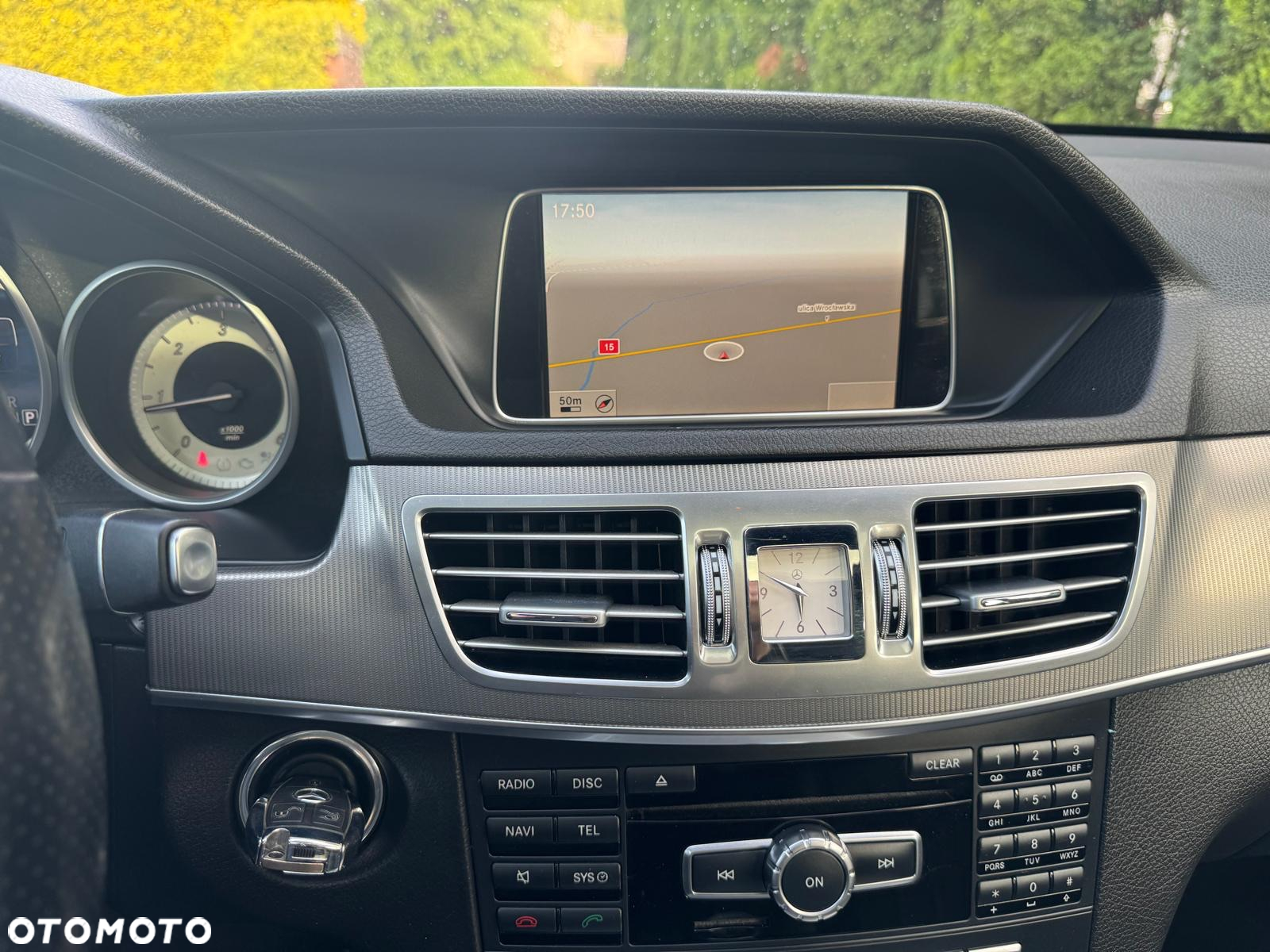 Mercedes-Benz Klasa E 200 CDI DPF BlueEFFICIENCY 7G-TRONIC Avantgarde - 26