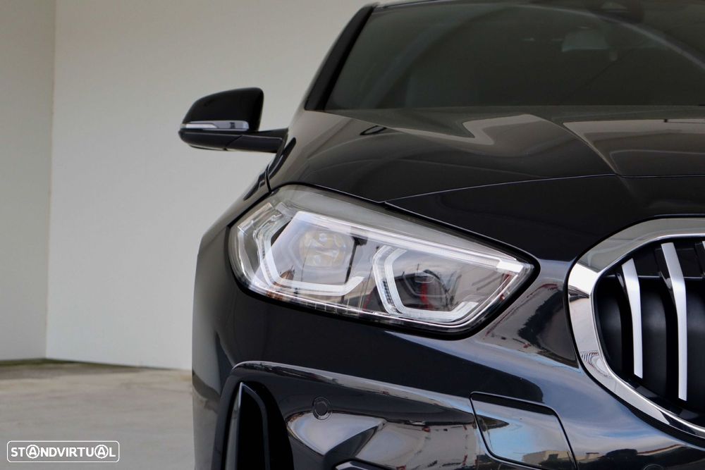 BMW 116 d Pack Desportivo M - 3