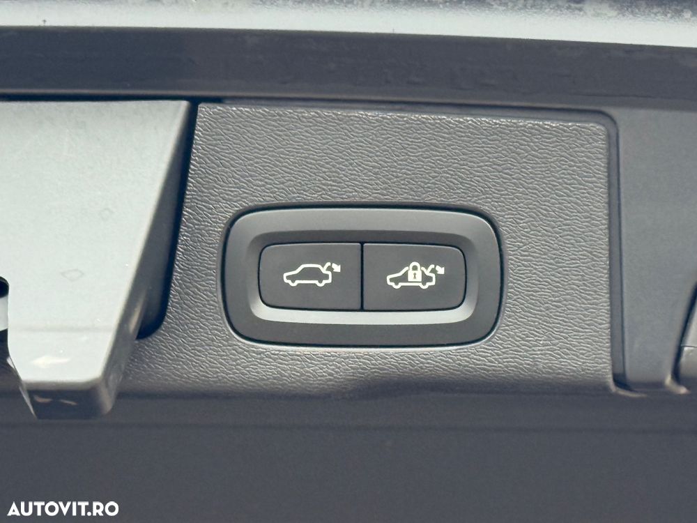 Volvo XC 60 D4 AWD Geartronic Inscription - 28