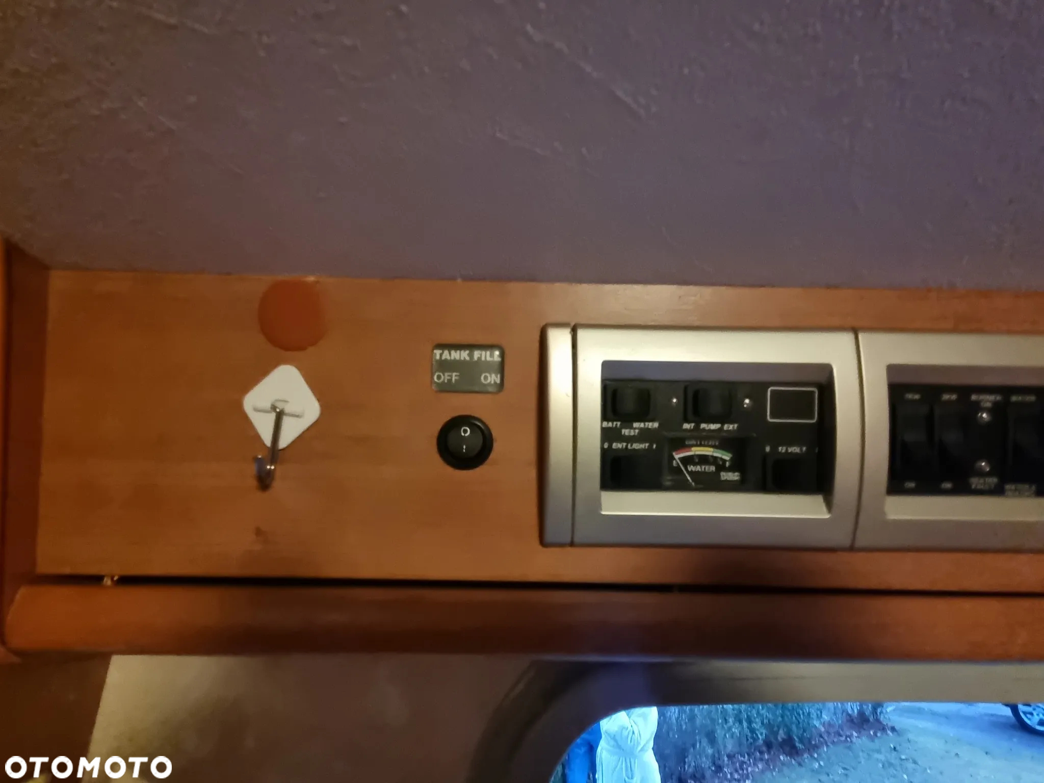 SWIFT Cameo Bessacarr 495 SL - 36