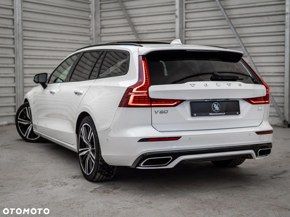 Volvo V60 T8 AWD Recharge Geartronic RDesign - 4