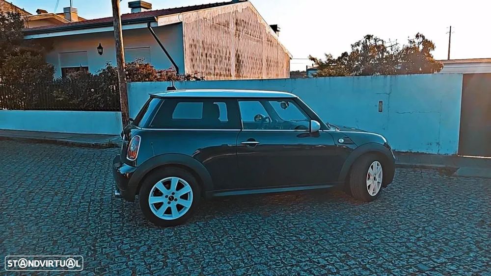 MINI 3 Portas Cooper D - 4