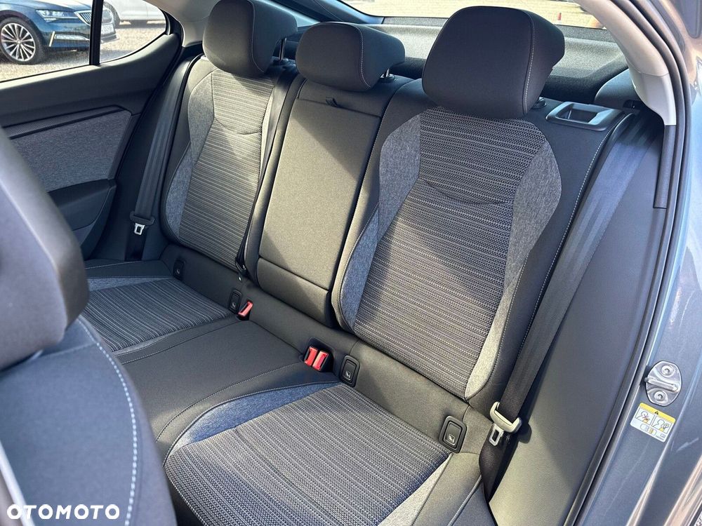 Skoda Superb 2.0 TSI Drive DSG - 24