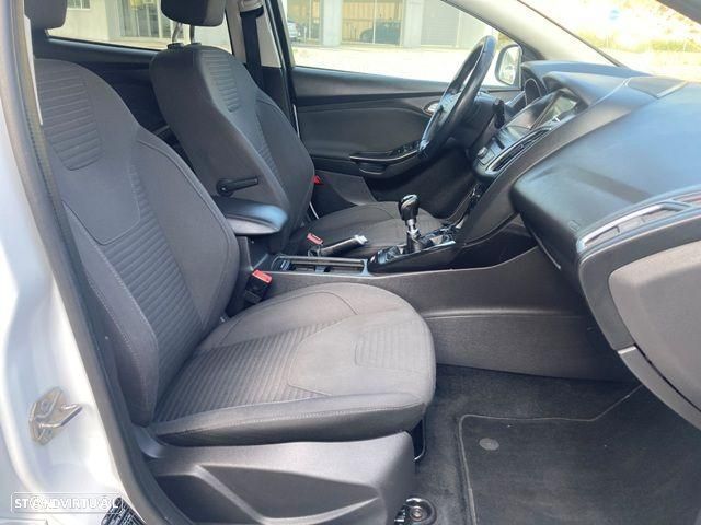 Ford Focus SW 1.5 TDCi Titanium - 29