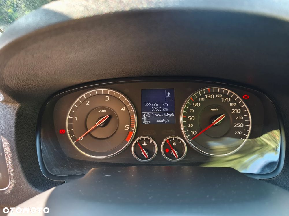 Renault Laguna 2.0 dCi GT - 2
