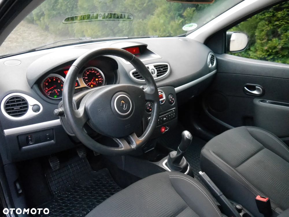 Renault Clio 1.2 16V 75 Dynamique - 14