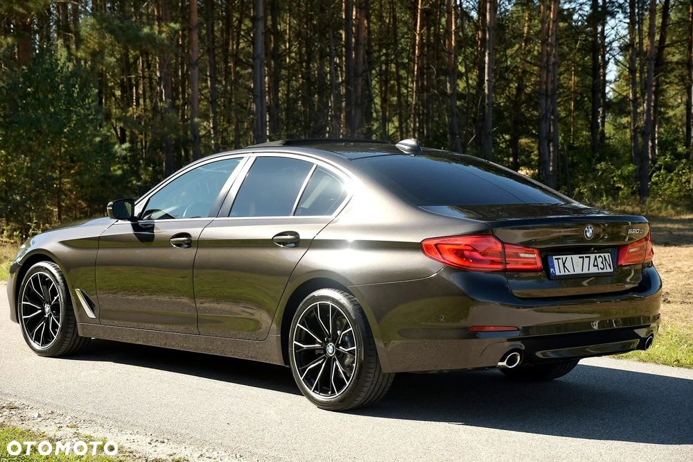 BMW Seria 5 520d Sport Line - 7