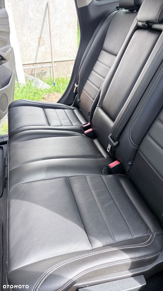 Ford Escape 2.0 EcoBoost AWD Titanium - 16