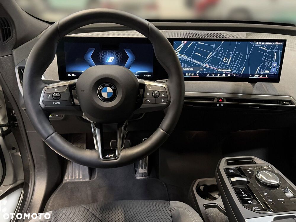 BMW iX - 15