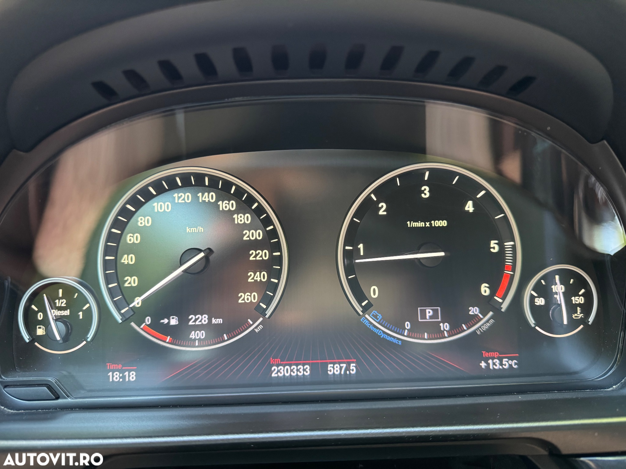BMW Seria 5 525d xDrive - 12