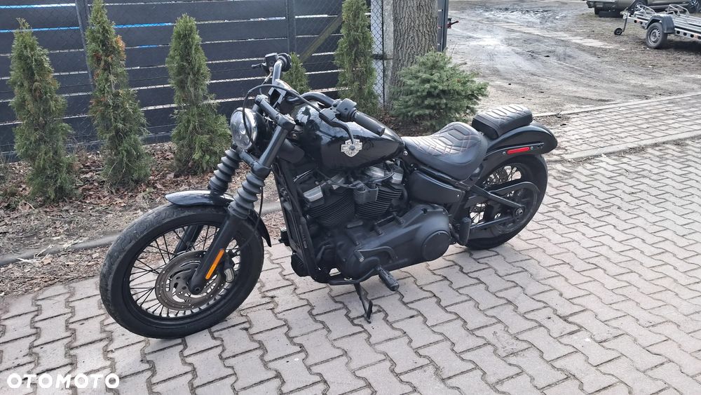 Harley-Davidson Softail Street Bob - 3