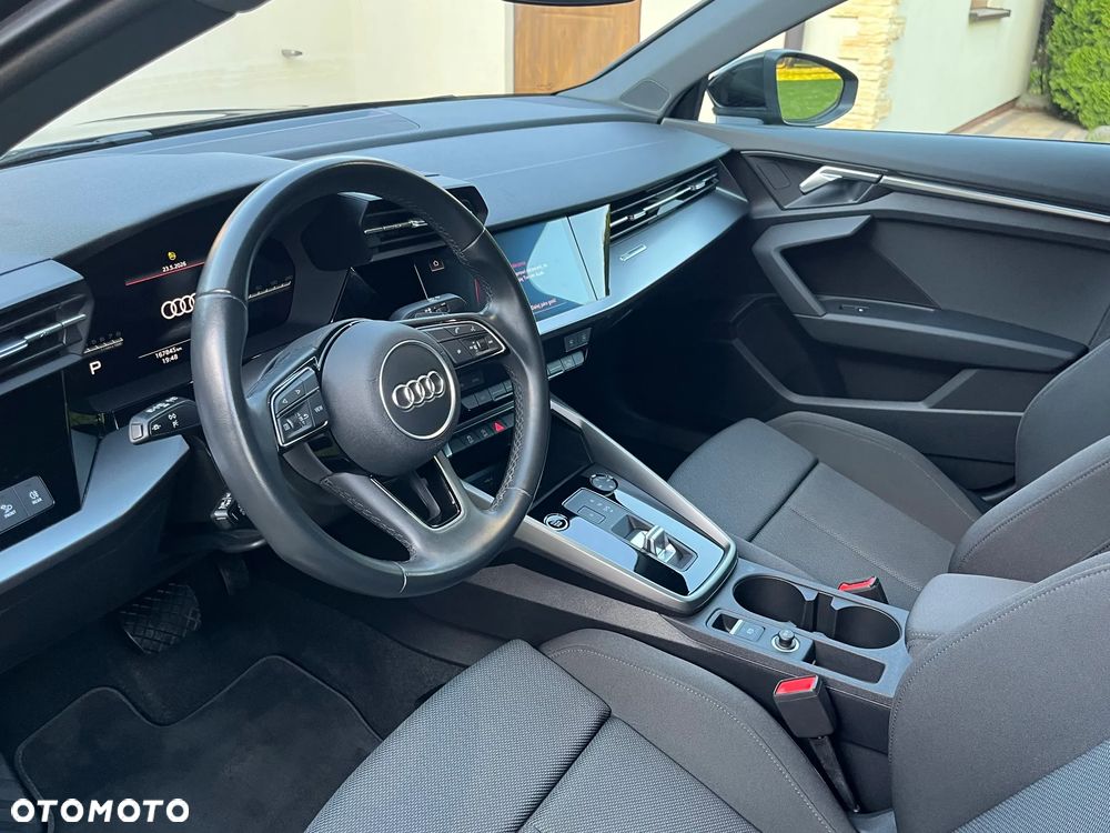 Audi A3 Limousine 35 TFSI Sport S tronic - 32