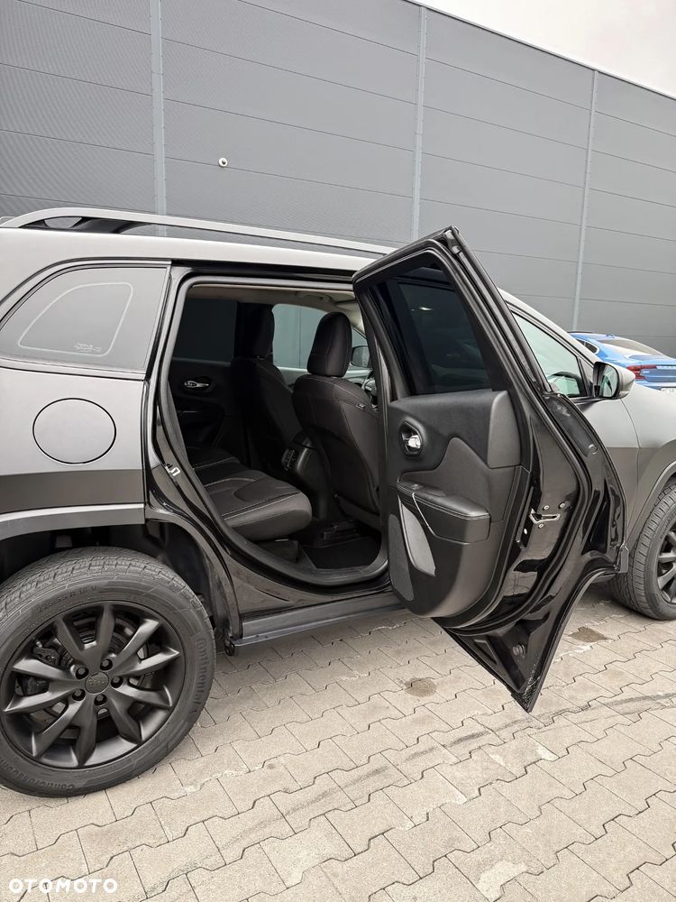 Jeep Cherokee 2.0 MJD Active Drive I Longitude - 28