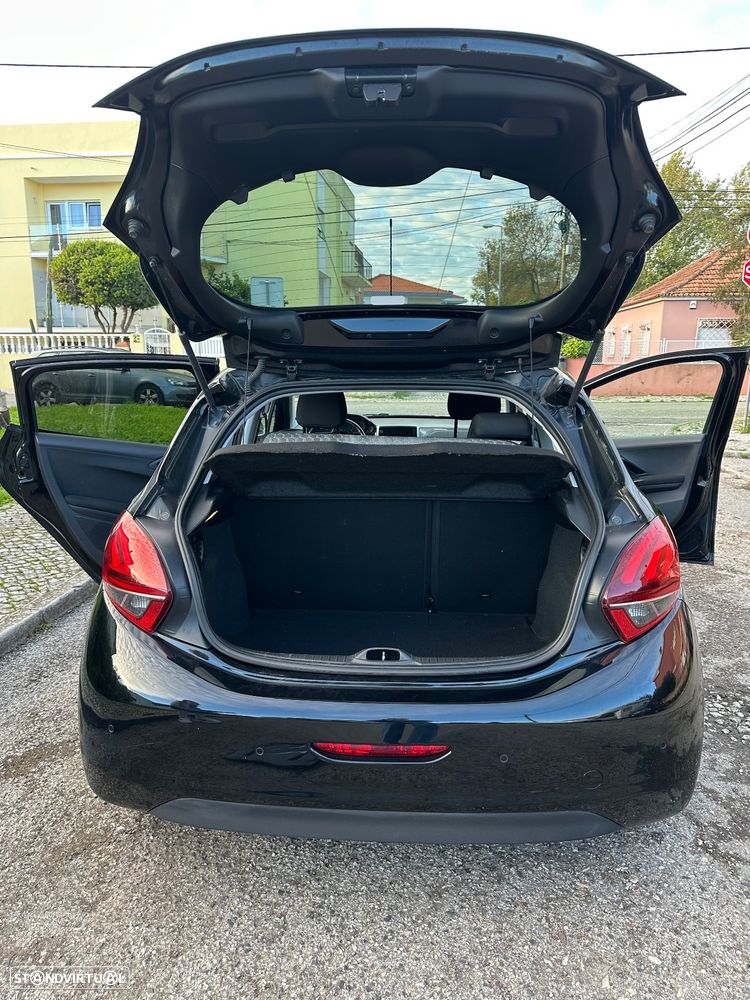 Peugeot 208 1.2 PureTech Style - 11