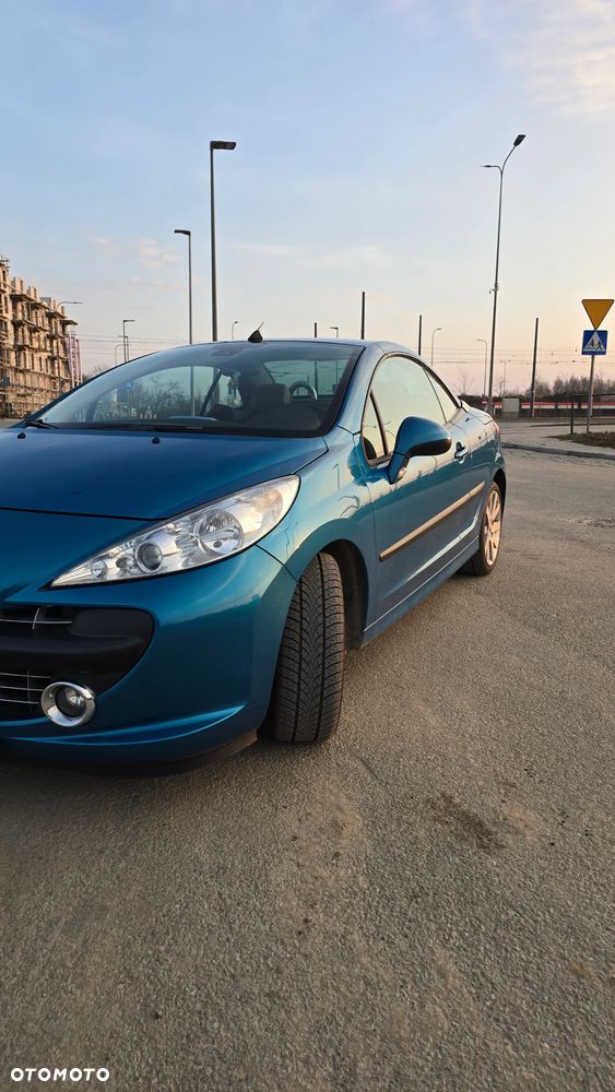 Peugeot 207 CC - 10