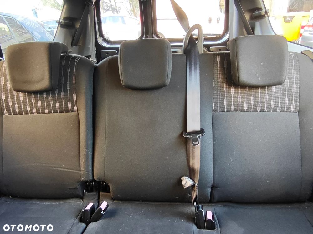 Dacia Logan 1.5 dCi Black Line - 12