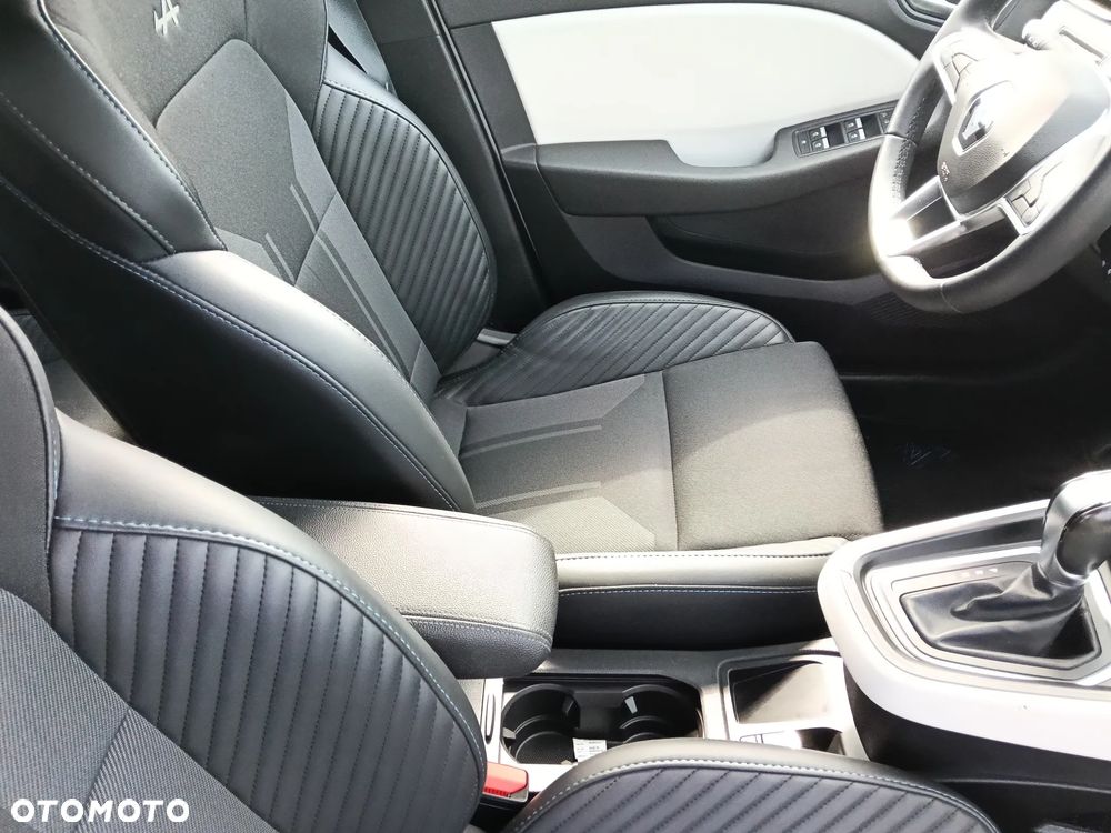 Renault Clio E-TECH 140 EXPERIENCE - 10
