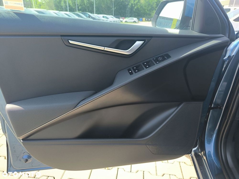 Kia Niro 1.6 GDI Hybrid M - 10