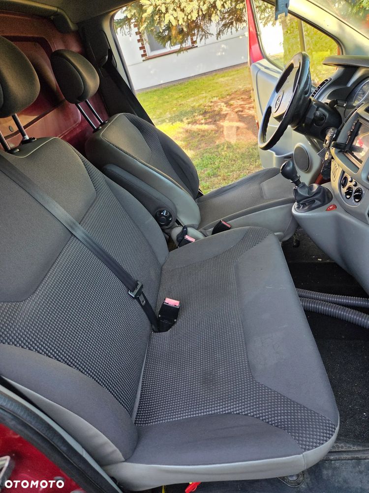 Opel Vivaro 2.5 CDTI - 17