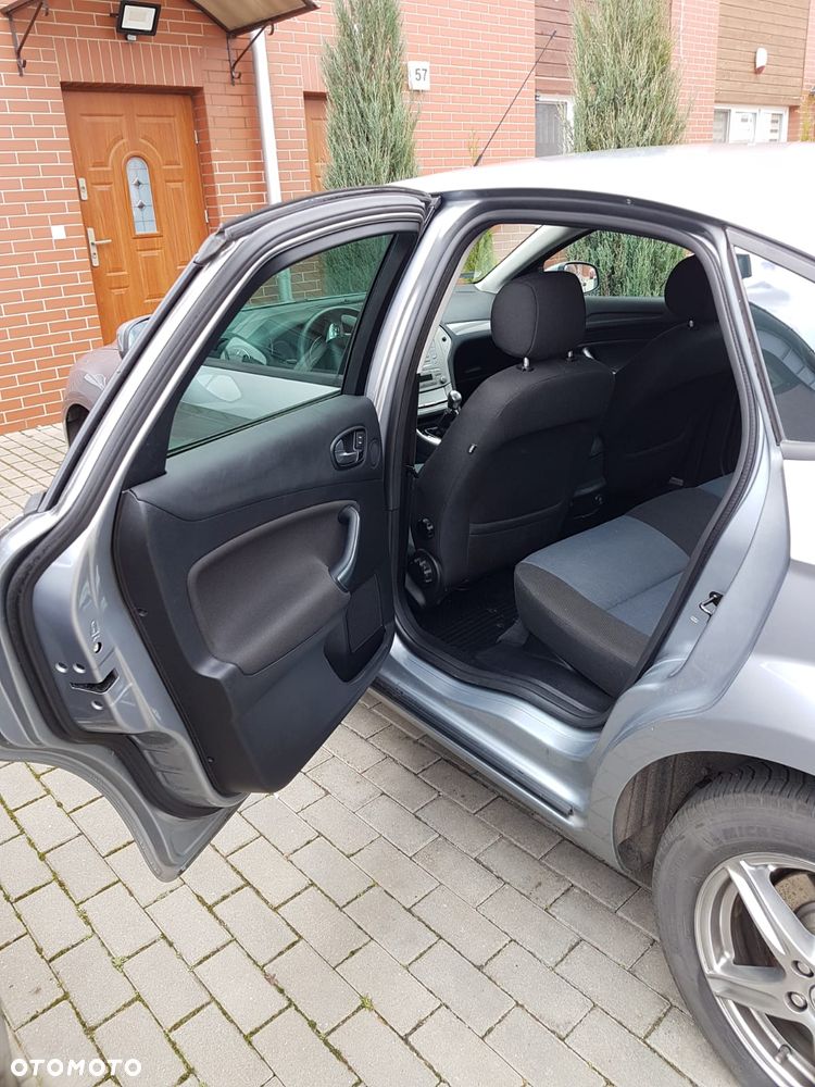 Ford Mondeo 1.6 Ambiente - 7