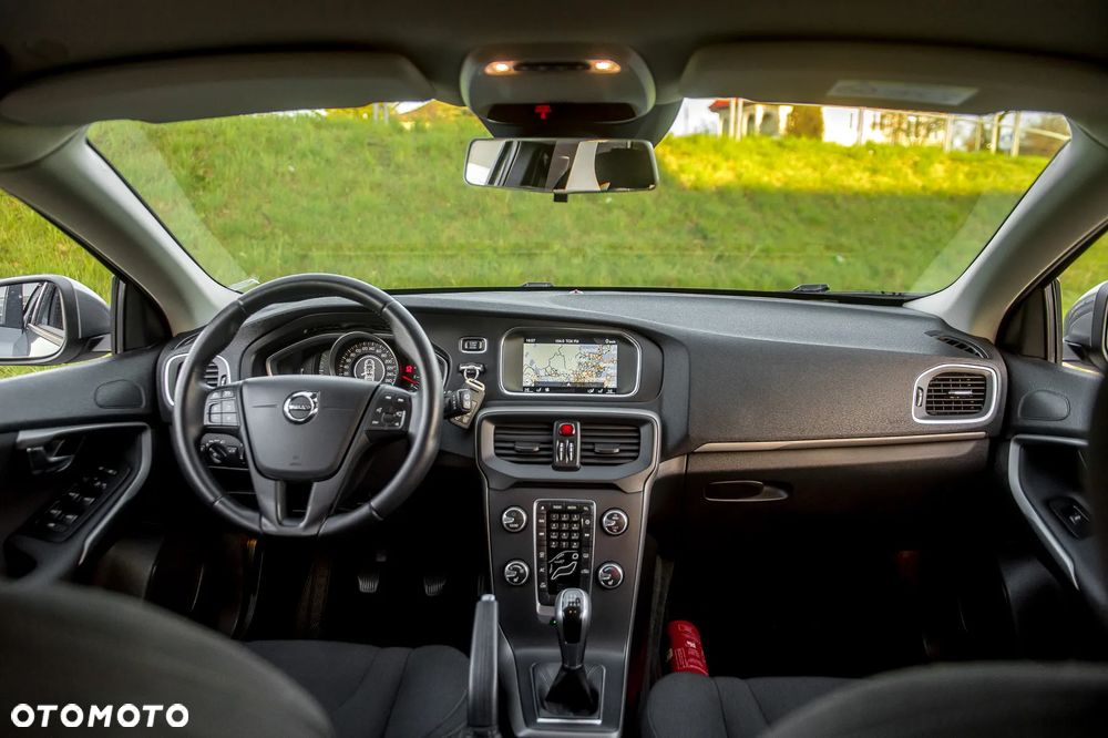 Volvo V40 D2 Drive-E Momentum - 6