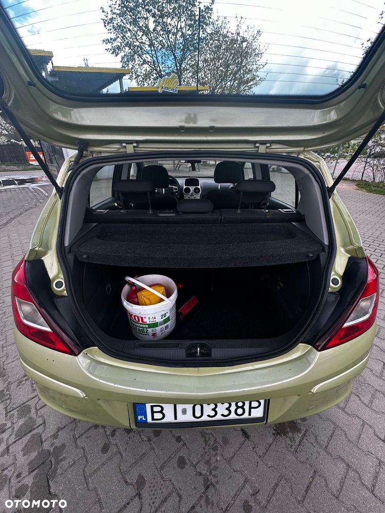 Opel Corsa 1.2 16V Cosmo - 11
