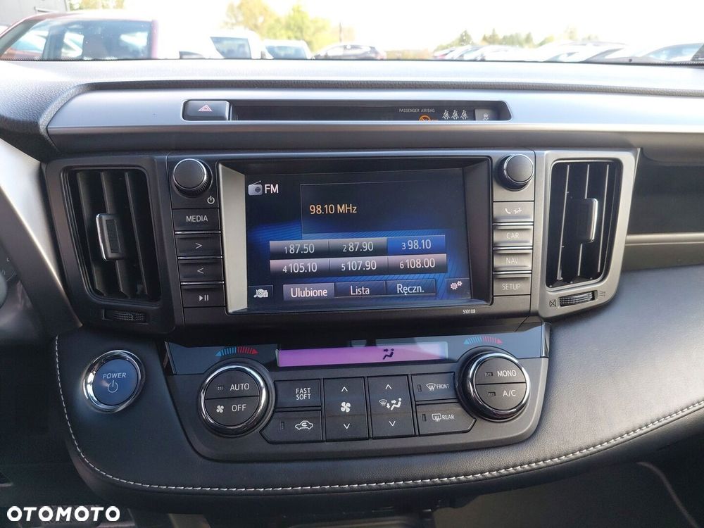 Toyota RAV4 Hybrid Premium 4x4 - 18
