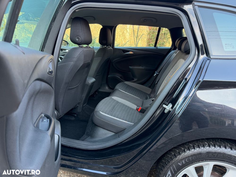 Opel Astra 1.2 Turbo Edition - 10