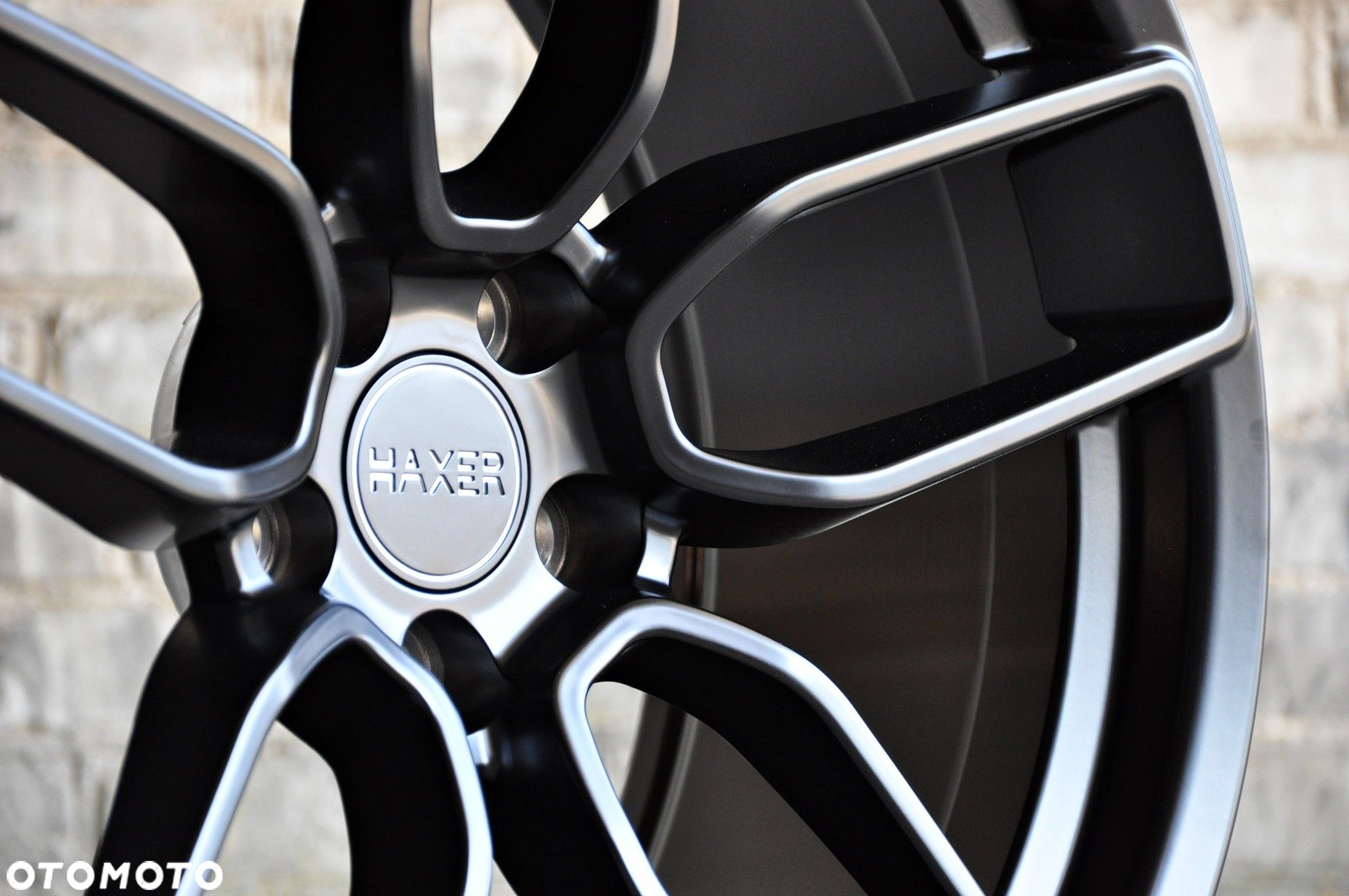 hx031 B NOWE FELGI 20 5x115 DODGE CHALLENGER SRT - 6