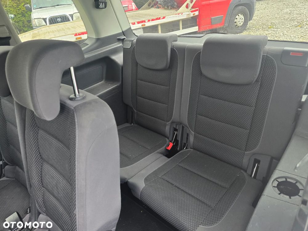Volkswagen Touran 1.6 TDI DPF DSG Comfortline - 16