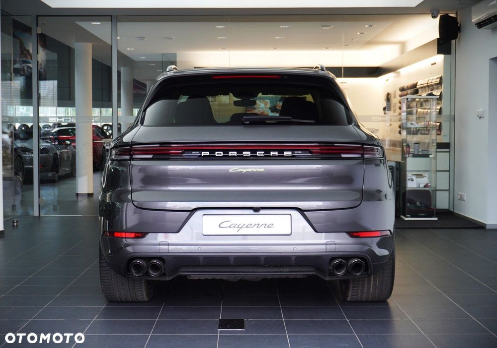 Porsche Cayenne - 9