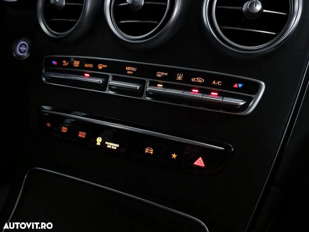 Mercedes-Benz GLC 300 de 4MATIC - 11