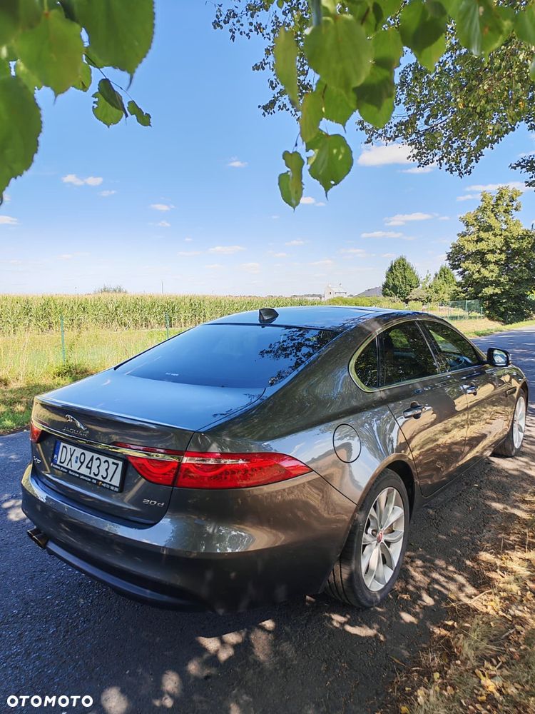 Jaguar XF 20d Prestige - 2