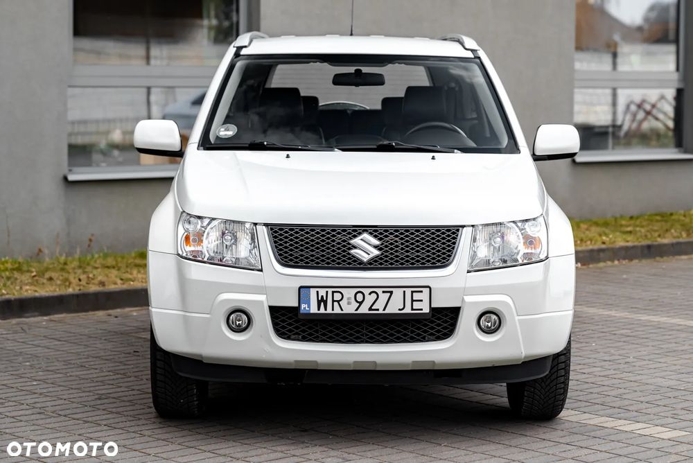 Suzuki Grand Vitara 1.6 Black&White - 31