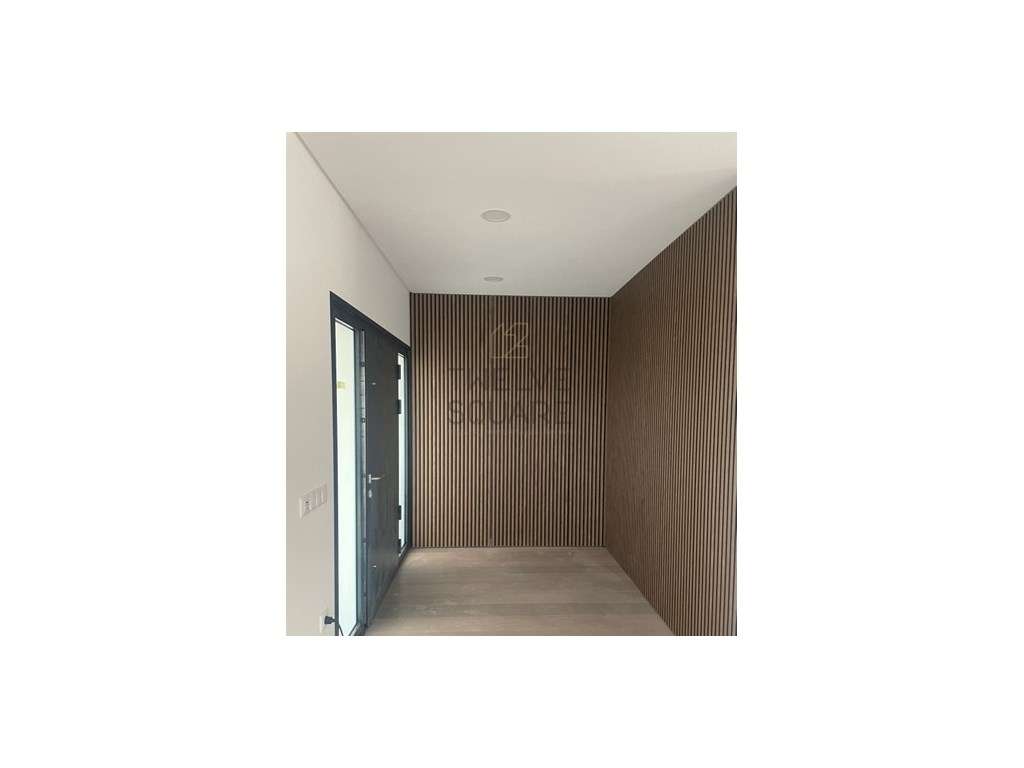 Moradia T3 em construção em Porto de Mós - Grande imagem: 2/20