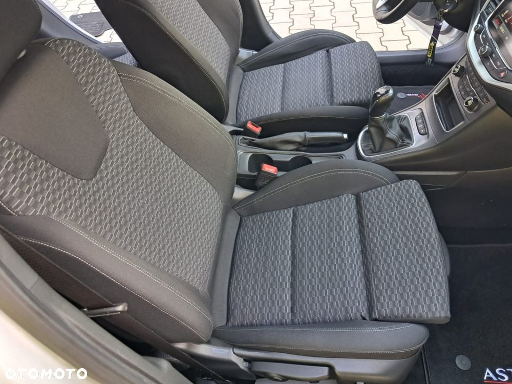Opel Astra 1.4 T Dynamic - 20