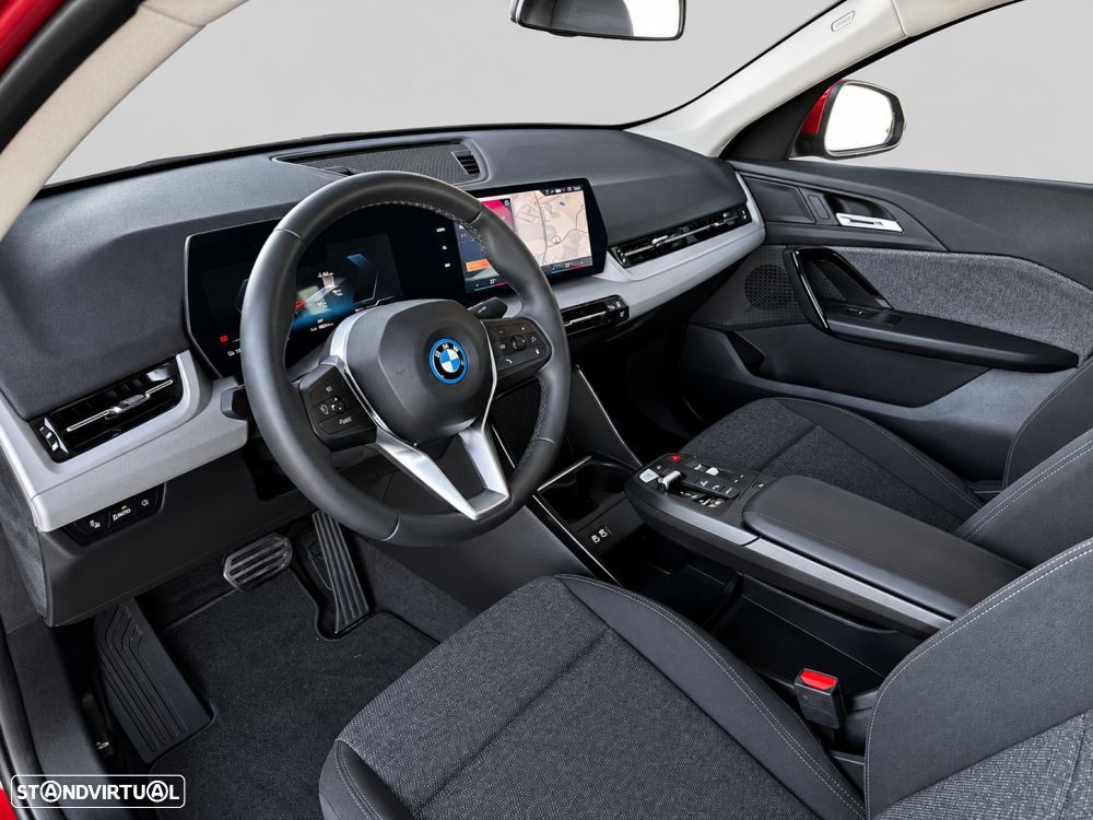 BMW iX2 eDrive20 - 14