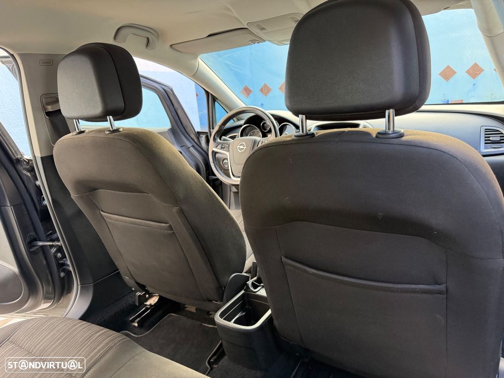 Opel Astra 1.3 CDTI Cosmo - 29