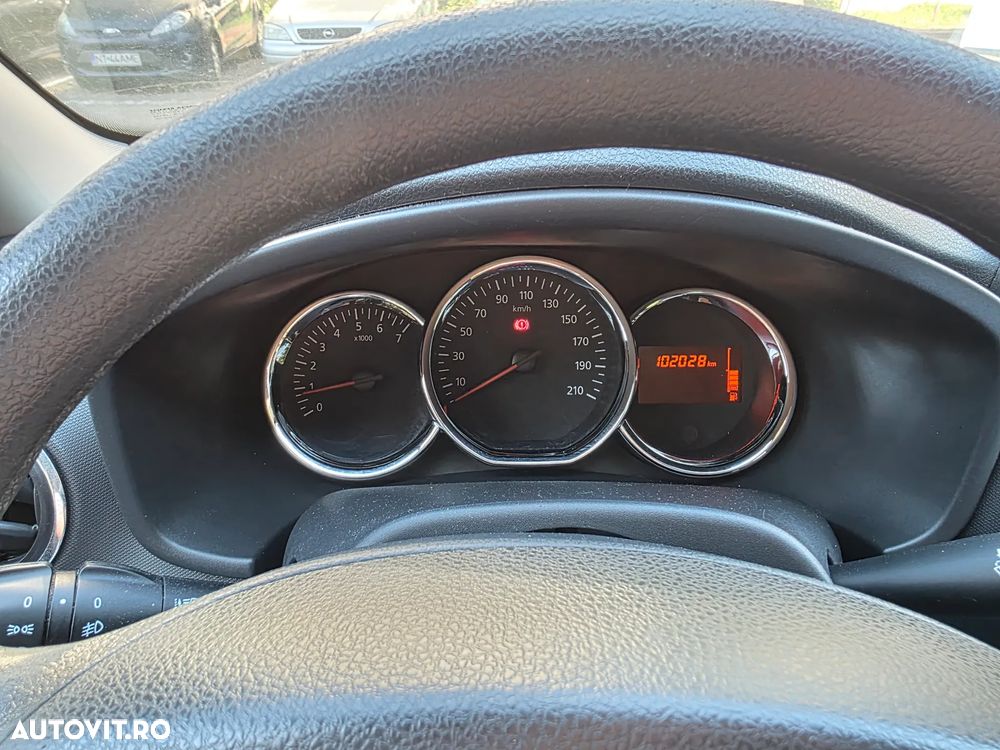 Dacia Logan - 8