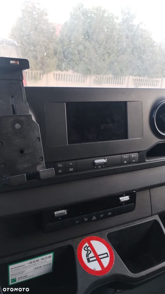 Mercedes-Benz Sprinter - 4