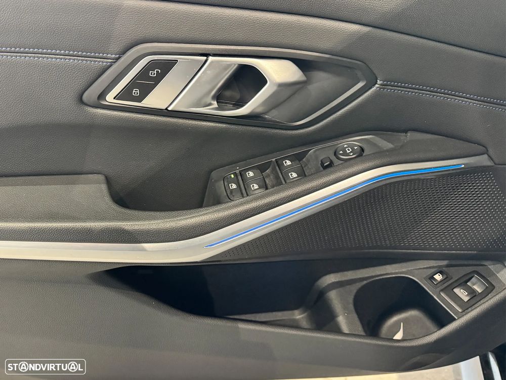 BMW 330 e Touring Pack M Auto - 15